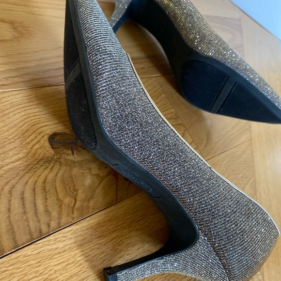 Fioni metallic heels, size 10 - Picture 3 of 4
